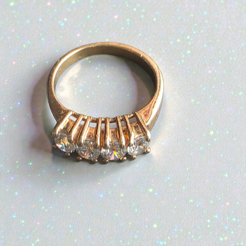 4-Stone Round Cut Past Present Future Ring Size 5 - Picture 2 of 4